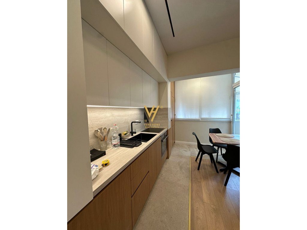 JEPET APARTAMENT 1+1 ME QIRA TE RRUGA E BARRIKADAVE 700 EURO 2