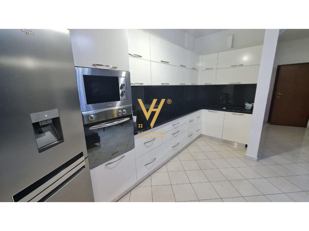 JEPET APARTAMENT 2+1+2 ME QERA TE KOPSHTI ZOOLOGJIK 700 EURO 4