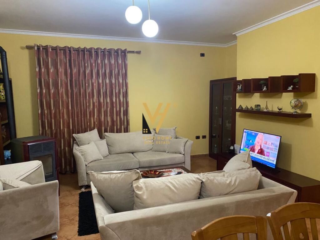 Jepet Apartament 3+1+ballkon me qera te 21 Dhjetori 110 m2
