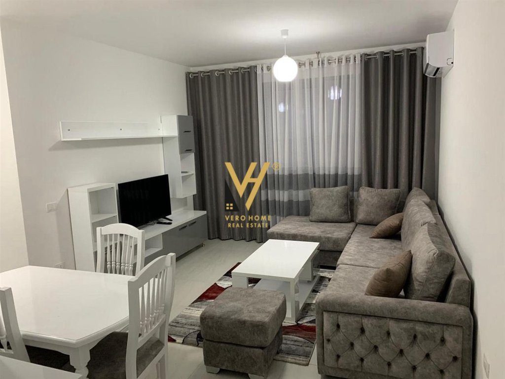 JEPET APARTAMENT 2+1+2+BLK ME QERA TE FIORI DI BOSKO 700 EURO