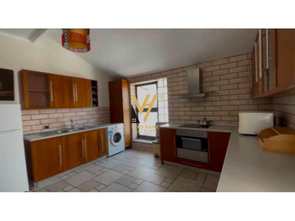 JEPET APARTAMENT 1+1+VERANDE ME QERA TE QSUT 50.000 LEKE 2