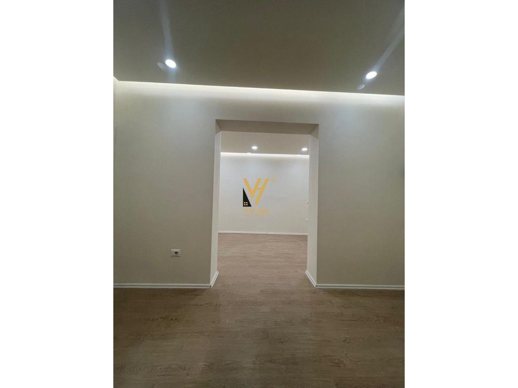 JEPET DYQAN 35 M2 ME QIRA TE KOMUNA E PARISIT 65.000 LEKE 2