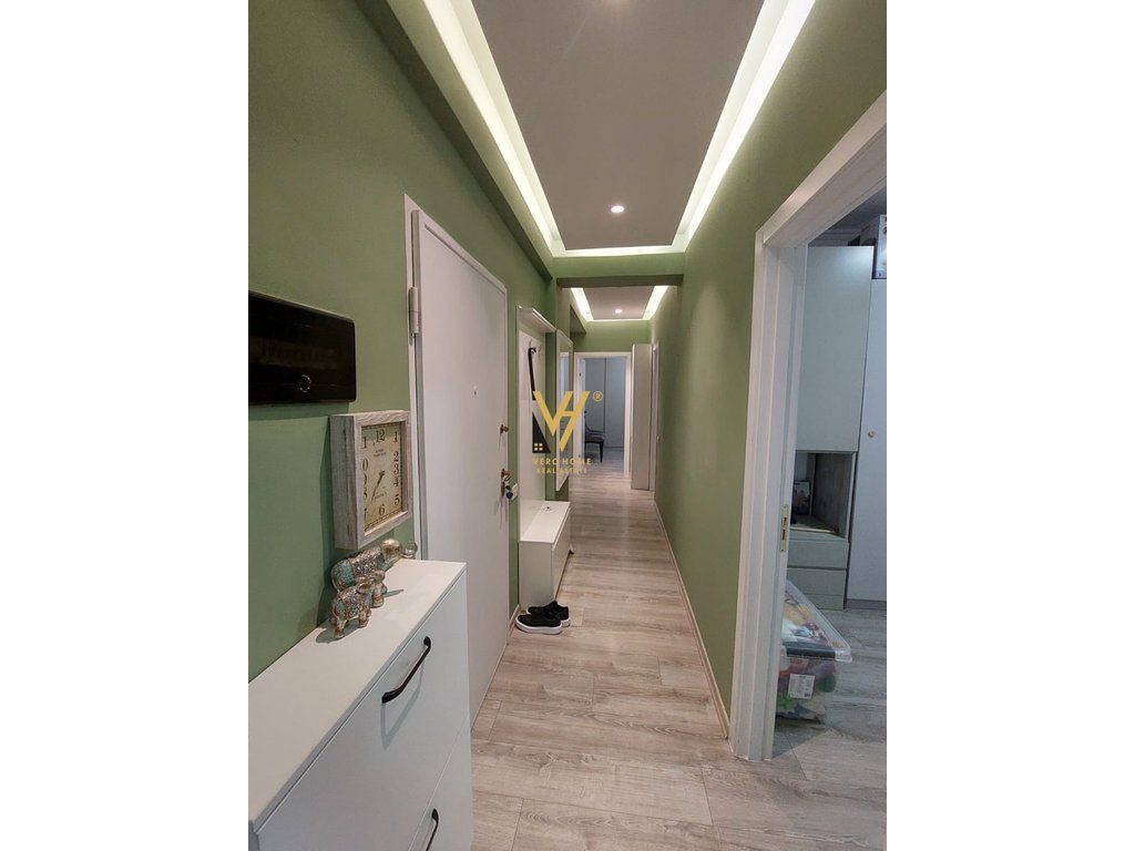 JEPET APARTAMENT 3+1+2 ME QERA TE SELVIA, QENDER 950 EURO 2