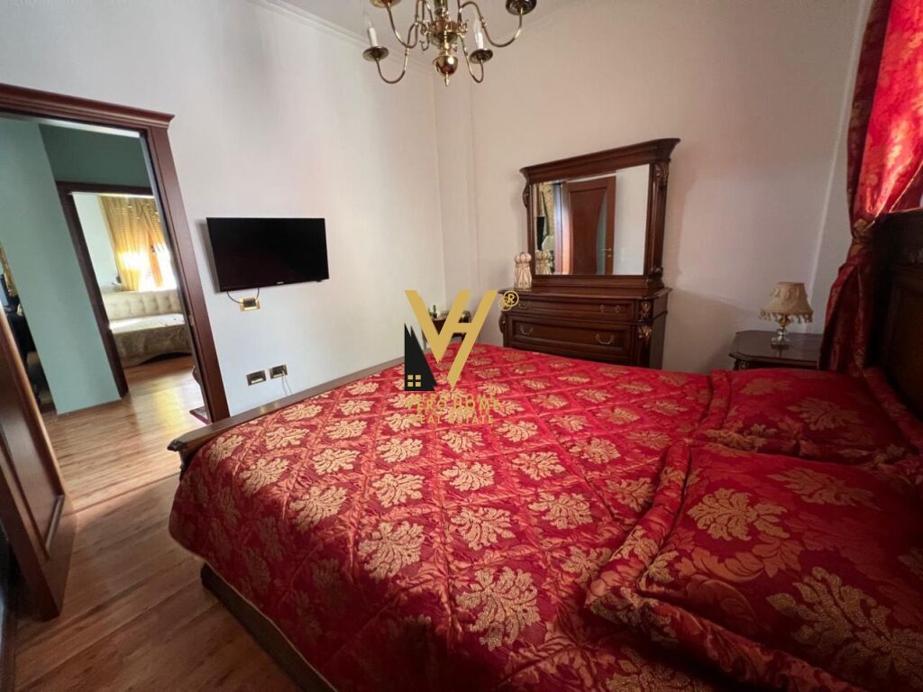 JEPET ME QERA VILE DY KATESHE PRANE MYSLYM SHYRIT 1.300 EURO 3
