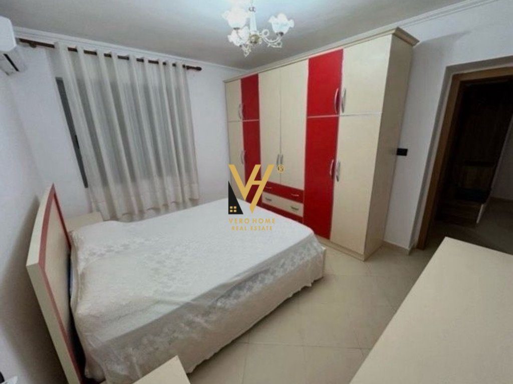 JEPET APARTAMENT 2+1+BLK ME QERA NE XHAMLLIK 50.000 LEKE 3