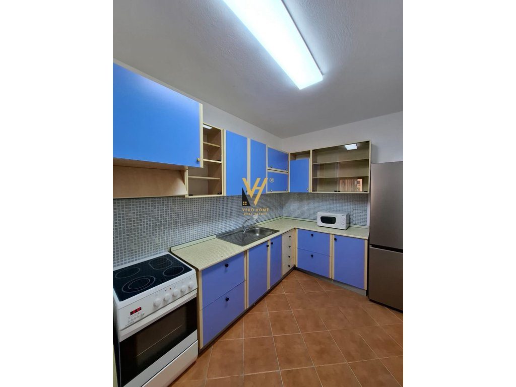 JEPET APARTAMENT 2+1+BLK ME QIRA TE RRUGA HIM KOLLI 60.000 LEKE 3