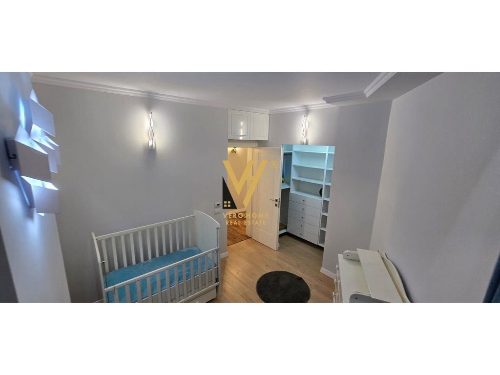 JEPET APARTAMENT 3+1+2+2 BLK ME QERA TE KODRA E DIELLIT 1.100 EURO 4