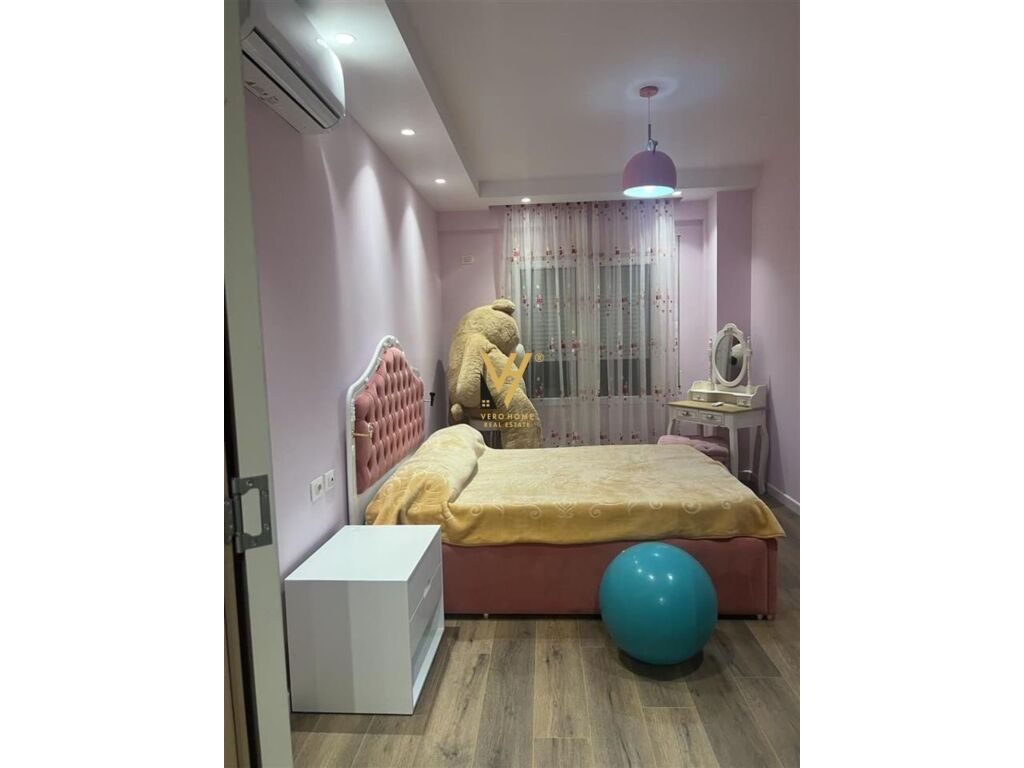 Jepet Apartament 2+1+2+ballkon me qera te Kodra e Diellit 2 , 120 m2 4