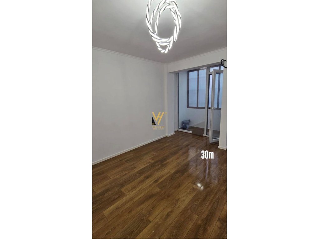 SHITET GARSONIERE 30 M2 TE STADIUMI DINAMO 87.000 EURO 2
