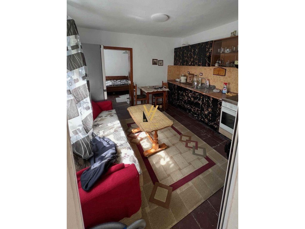 JEPET SHTEPI PRIVATE 2+1 ME QIRA TE JORDAN MISJA 400 EURO 3
