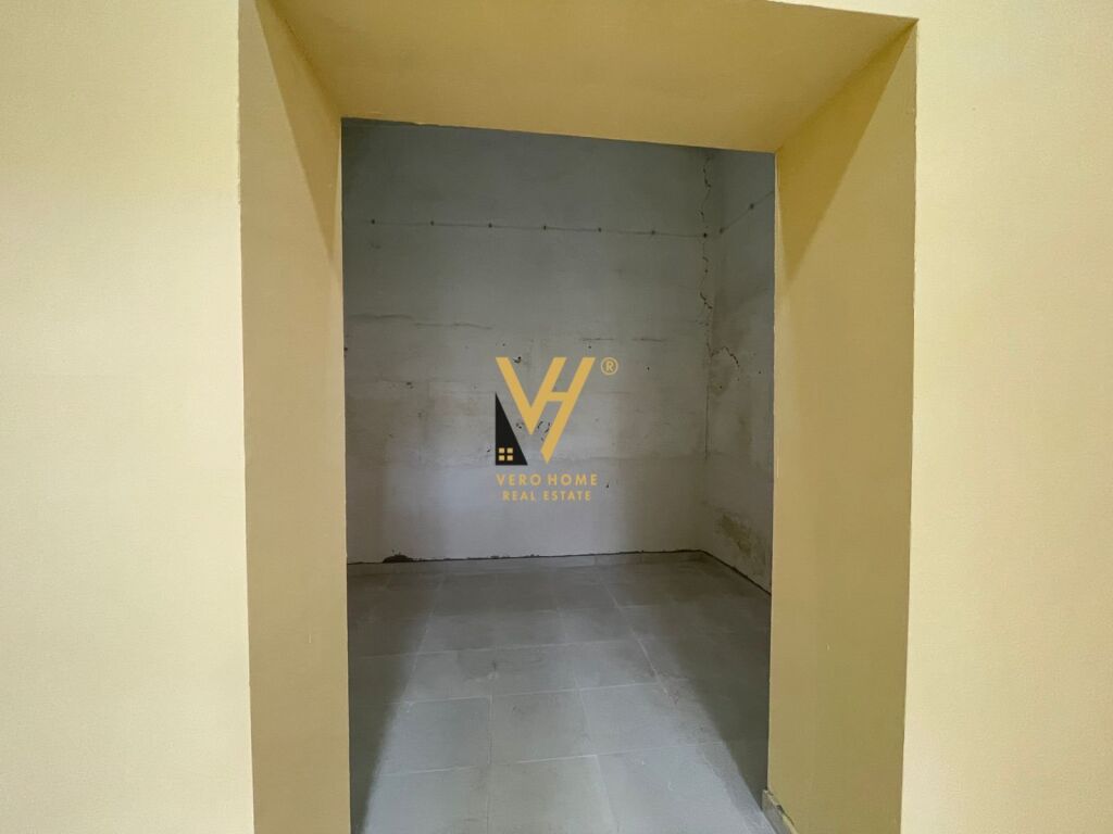 Shitet Ambient Biznesi te Rruga Hoxha Tahsim 132 m2 3