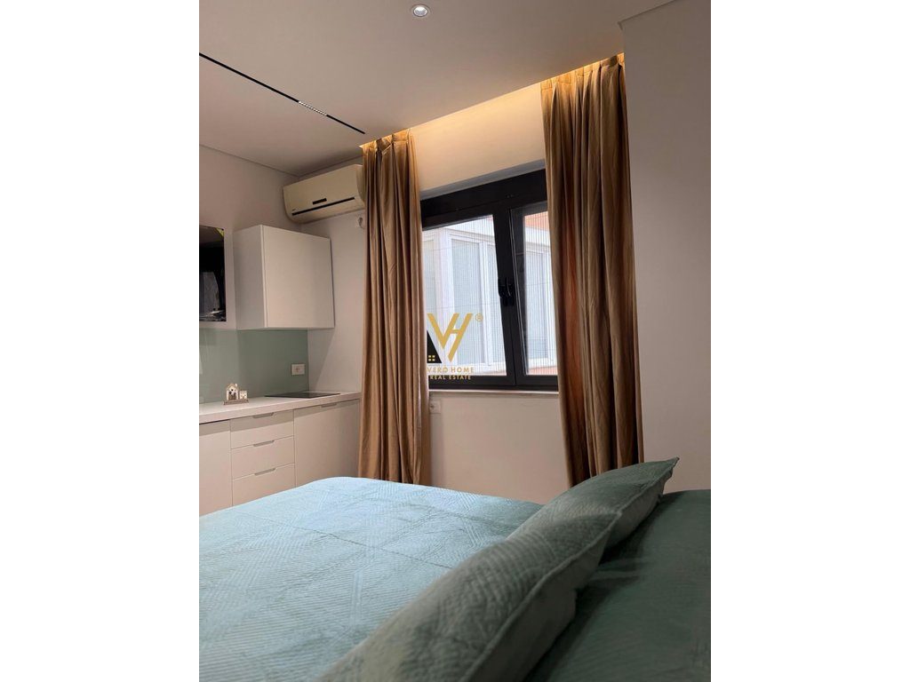 JEPEN 2 GARSONIERE ME QERA NE QENDER 1.500 EURO 3