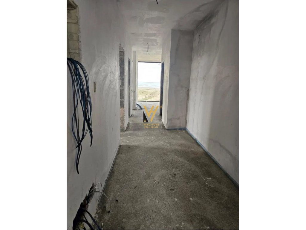 SHITET APARTAMENT 2+1+BLK TE LALZI MARINA SEASIDE, HAMALLAJ 235.000 EURO 3