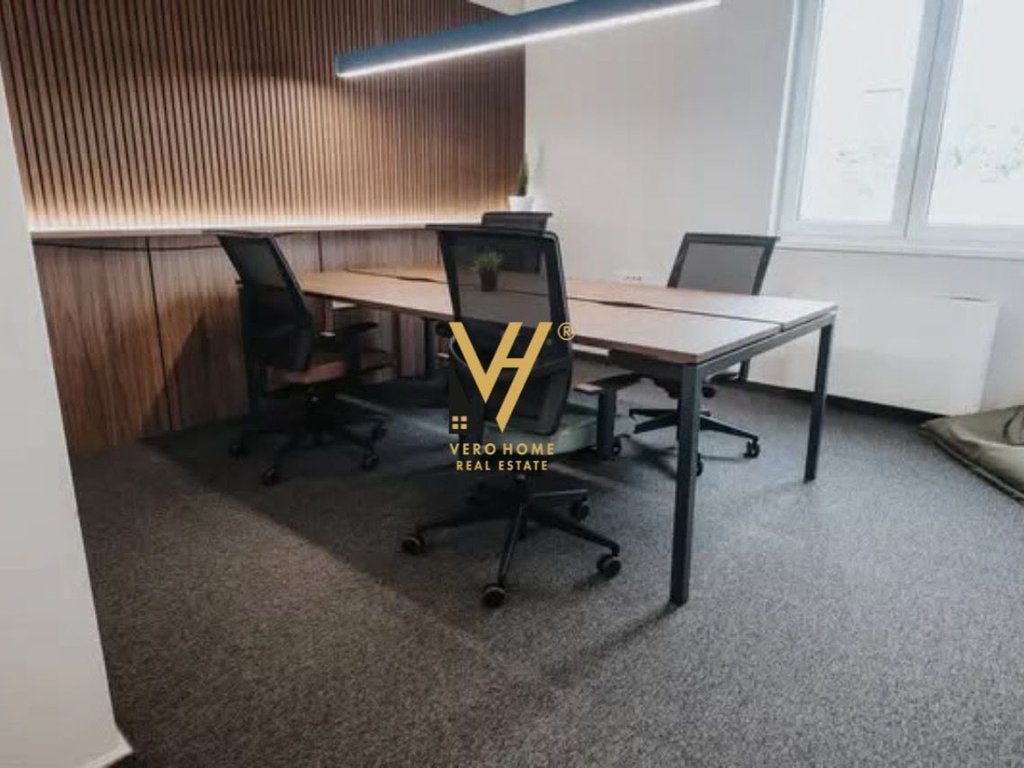 JEPET ZYRE 190 M2 ME QERA TEK KOMUNA E PARISIT 1.100 EURO