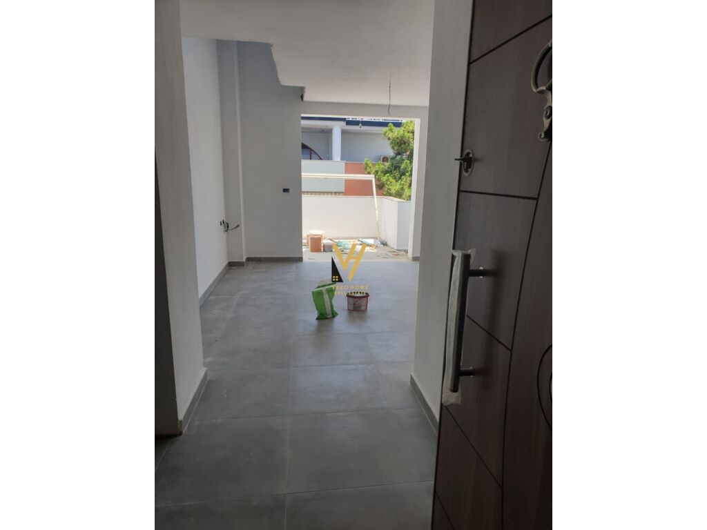 Shitet Apartament 1+1+ballkon ne Golem 72 m2