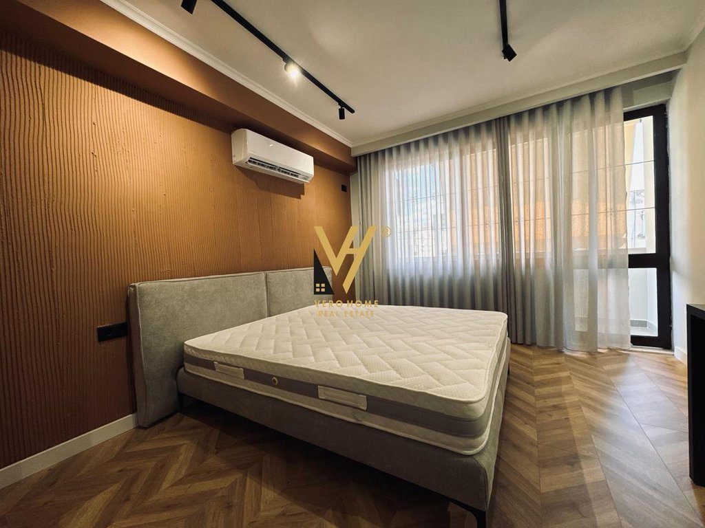 SHITEN 2 APARTAMENTE + STUDO TE RRUGA MINE PEZA 268.000 EURO 4