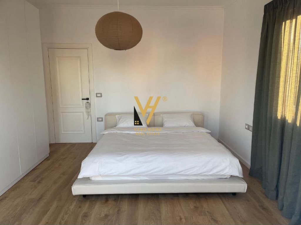 JEPET PENTHOUSE 2+1+VERANDE ME QERA NE BLLOK 1.400 EURO 4