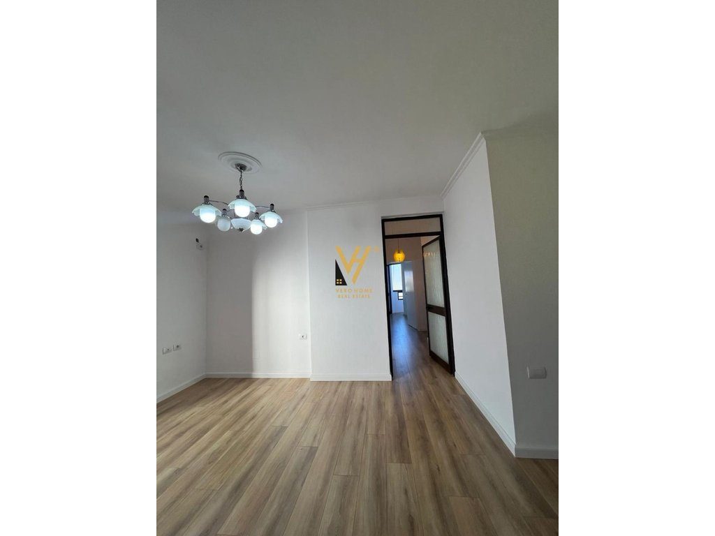 SHITET APARTAMENT 2+1+BLK TE ISH FUSHA E AVIACIONIT 165.000 EURO 4