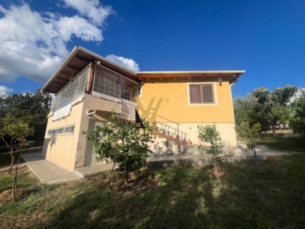 SHITET VILE 3+1+2+BLK NE DAIAS, PETRELE 600.000 EURO
