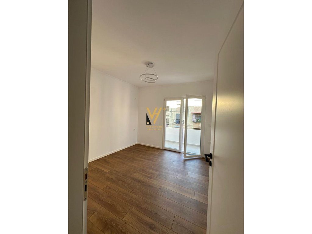 SHITET APARTAMENT 1+1+BLK TE RR.KONGRESI MANASTIRIT 95.000 EURO