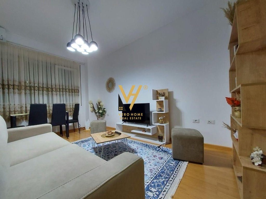JEPET APARTAMENT 2+1+BLK ME QERA TE RRUGA E DIBRES 700 EURO 3