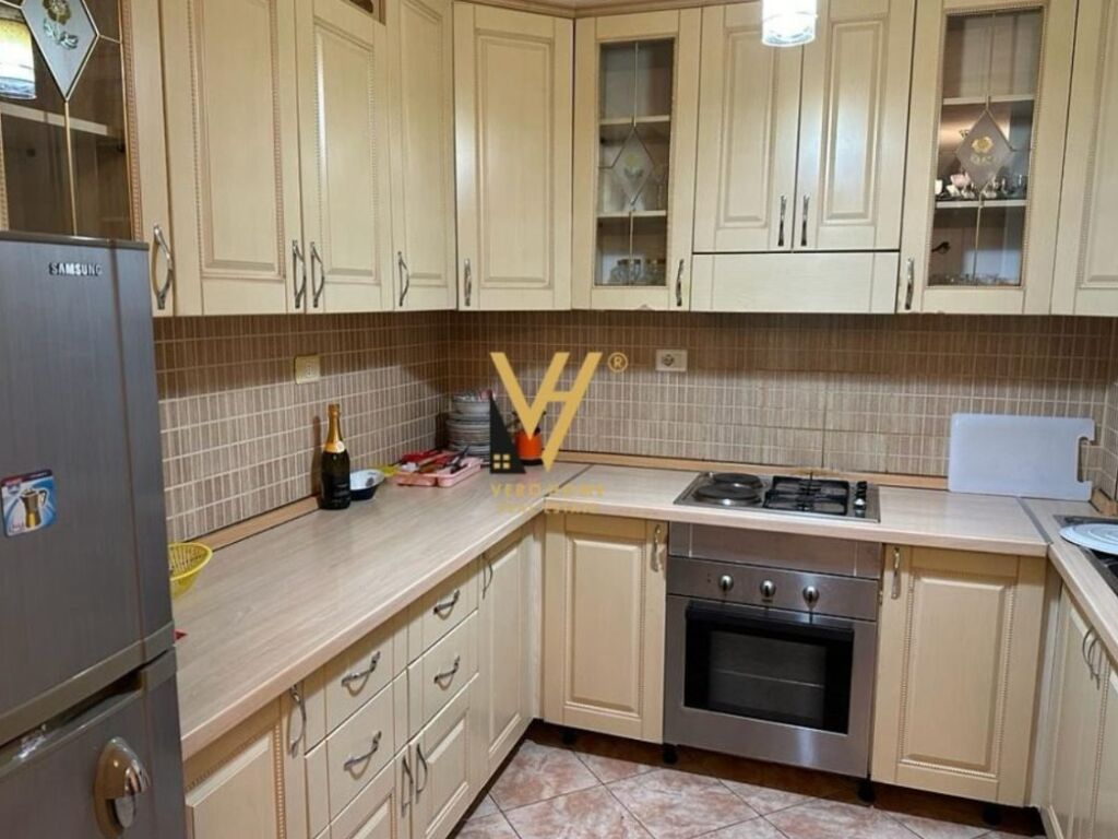 Jepet Apartament 2+1+ballkon me qera ne Don Bosko 80 m2 4