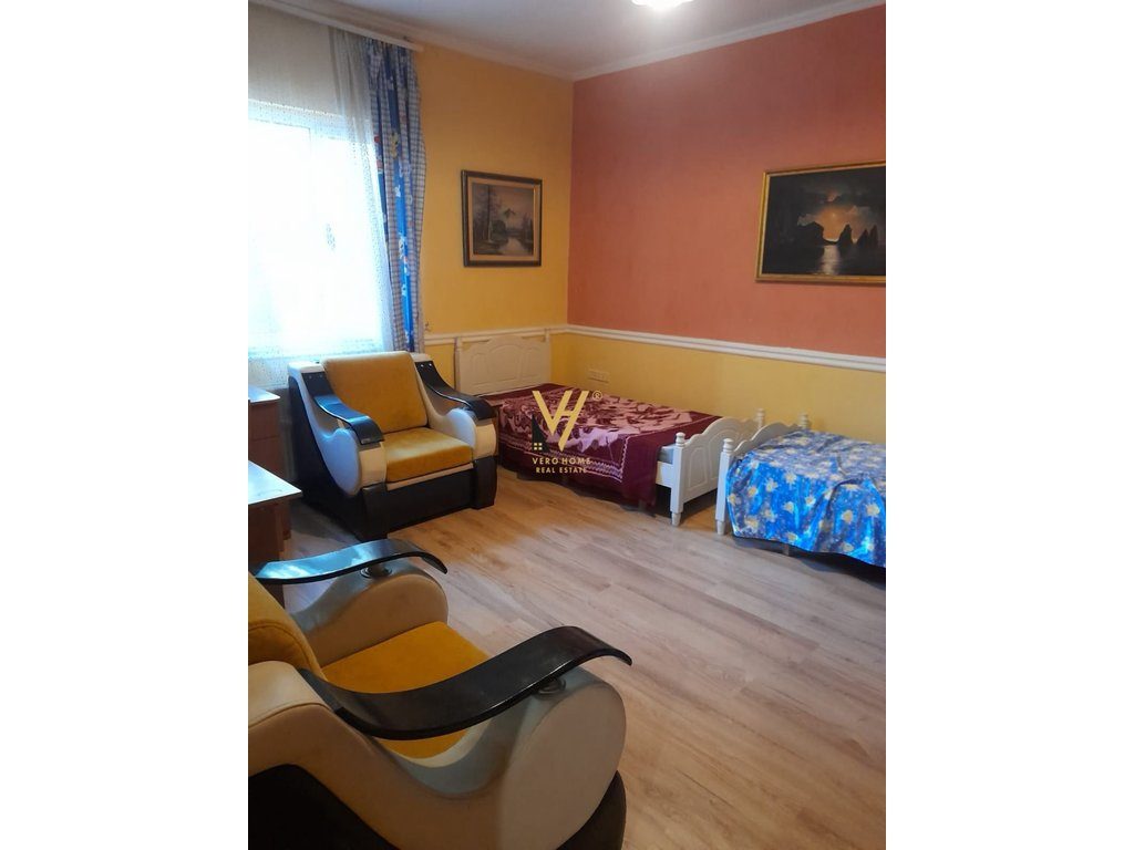 JEPET APARTAMENT 2+1+BLK ME QIRA TE KRISTAL CENTER 65.000 LEKE