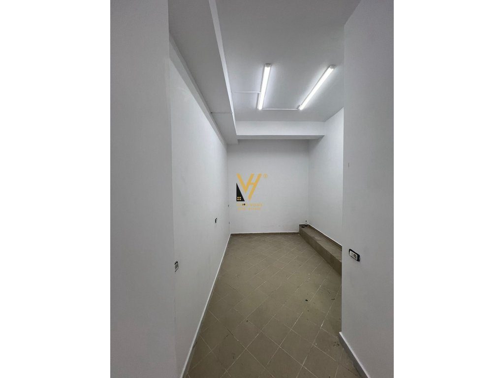JEPET DYQAN 30 M2 ME QIRA TE KODRA E DIELLIT 35.000 LEKE