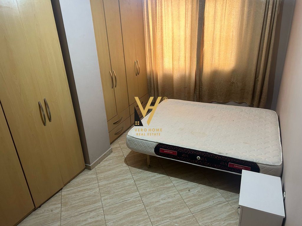 JEPET APARTAMENT 2+1+2+BLK ME QERA TE UNAZA E RE 450 EURO 3