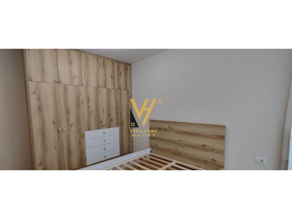JEPET APARTAMENT 1+1+BLK ME QIRA TE BULEVARDI I RI 65.000 LEKE 4