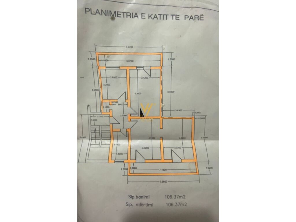 Jepet Apartament 2+1+ballkon me qera te 21 Dhjetori 106 m2