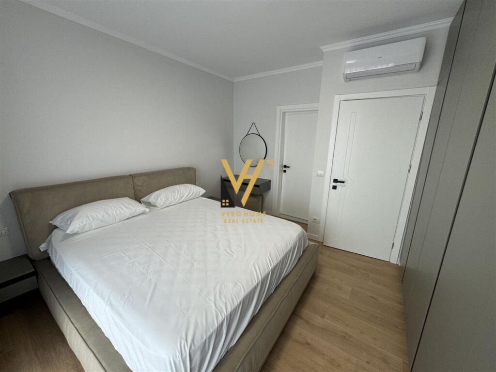 Jepet Apartament 2+1+2+ballkon me qera te Rruga e Durresit 120 m2 3