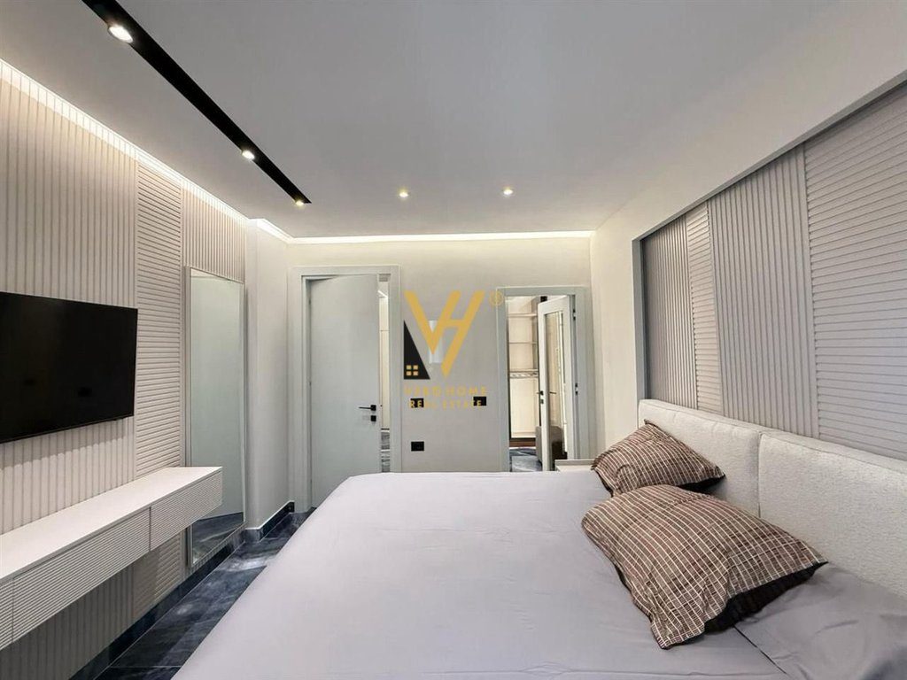 JEPET APARTAMENT 2+1+BLK ME QIRA TE KOPSHTI BOTANIK 1.500 EURO 3