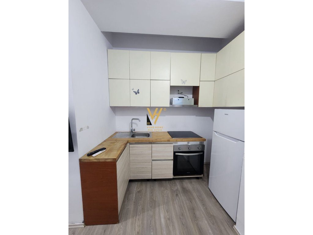 SHITET GARSONIERE 43 M2 TE MANGALEM, ALI DEMI 8.400.000 LEKE 2
