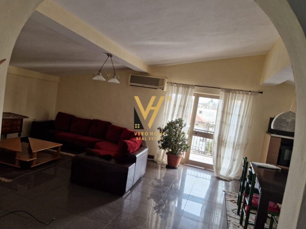 Jepet Apartament 2+1+ballkon me qera pran Frigoriferit 150 m2 3