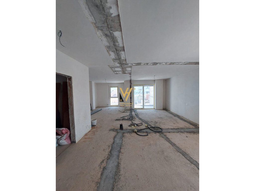 SHITET APARTAMENT 2+1+2+BLK NE XHAMLLIK 222.000 EURO