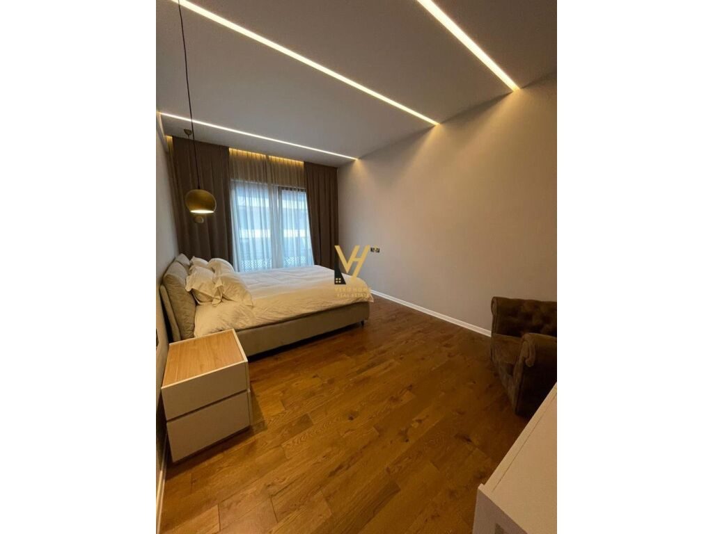 Shitet apartament 1+1+2 te Kompleksi Deliorgji 144 m2 3