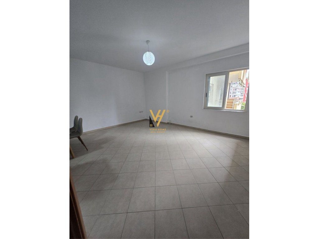 JEPET APARTAMENT 3+1+2+BLK ME QERA NE DON BOSKO 600 EURO 2