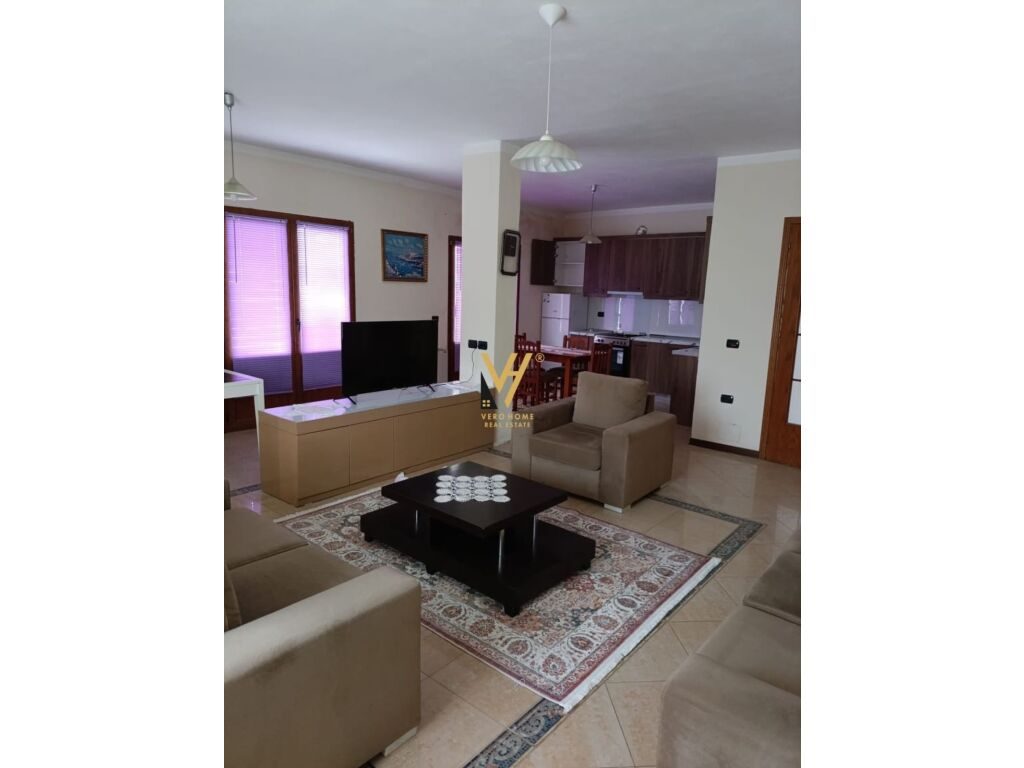 Jepet Shtepi Private me qera ne Selite 190 m2 2
