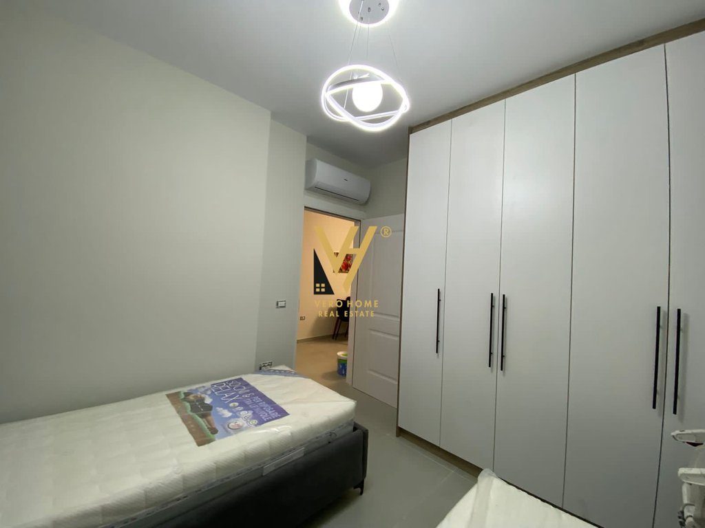 JEPET APARTAMENT 2+1+BLK ME QERA TE RRUGA E DURRESIT 850 EURO 4