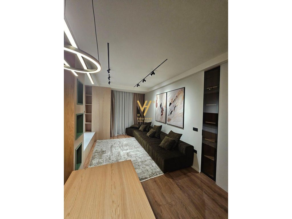 JEPET APARTAMENT 1+1+BLK ME QERA TE GOLDEN TOWER, MINE PEZA 850 EURO