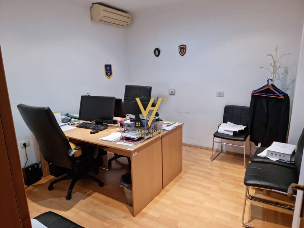 Jepet zyre me qera te Brryli 155 m2 3