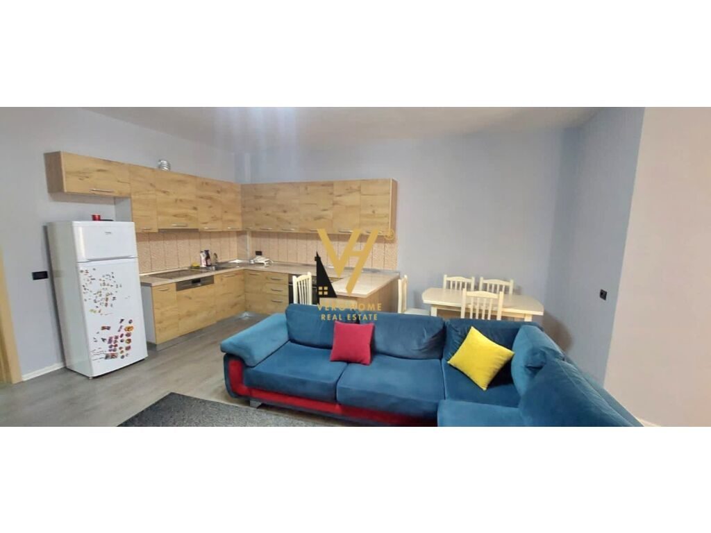 Shitet Apartament 2+1+2 te Liqeni i Thate 140 m2 4
