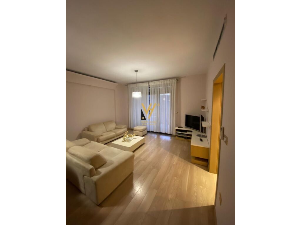 Shitet Apartament 2+1+2 te Liqeni Artificial 126 m2
