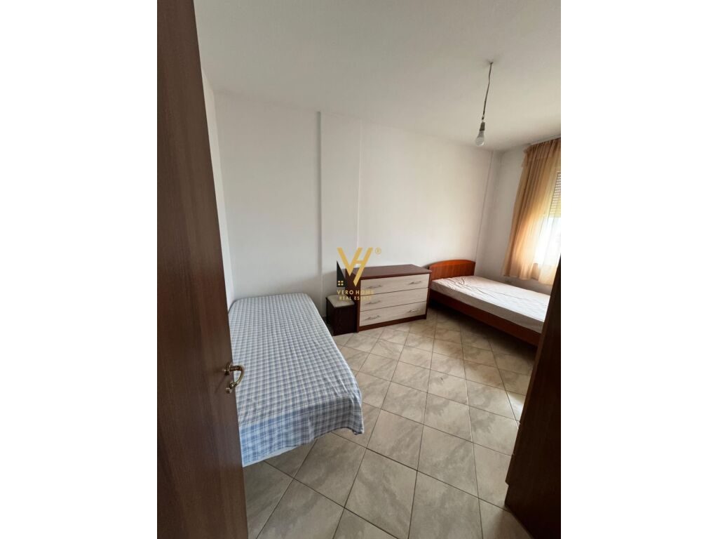 Jepet Apartament 2+1+2+ballkon me qera te Kodra e Diellit 108 m2