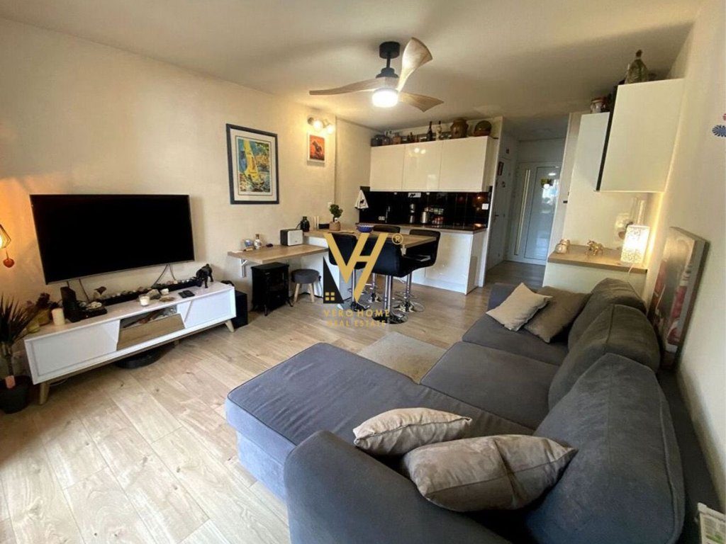 OKAZION!! SHITET APARTAMENT 2+1+2+BLK 21 DHJETORI 270.000 EURO
