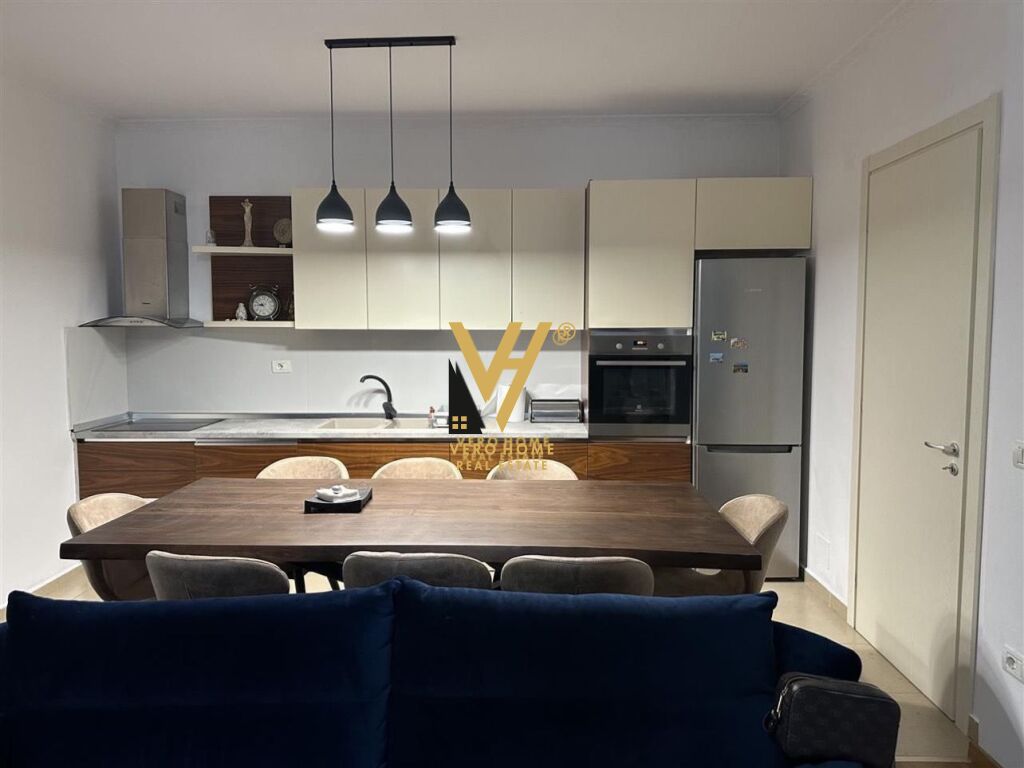 JEPET APARTAMENT 2+1+BLK ME QERA TE LIQENI I THATE 600 EURO 2