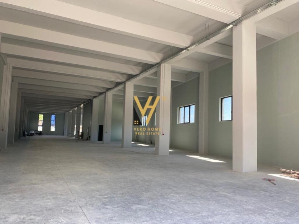 Shitet kapanon ne Vaqarr 2000 m2 4