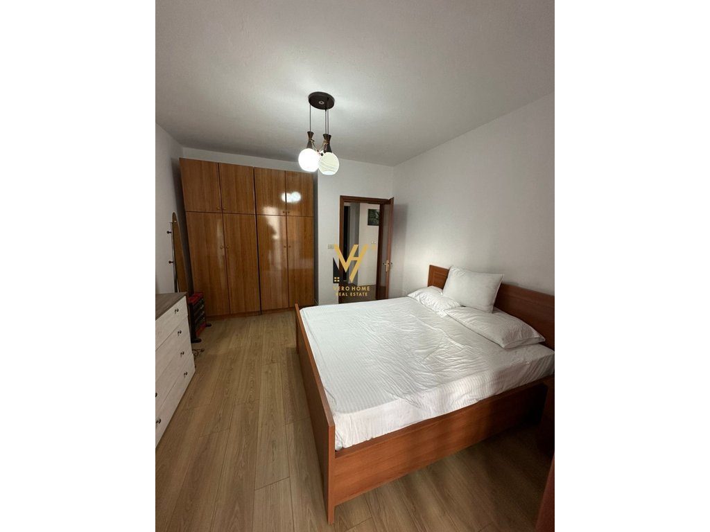 JEPET APARTAMENT 2+1 ME QIRA TE STADIUMI DINAMO 850 EURO 4
