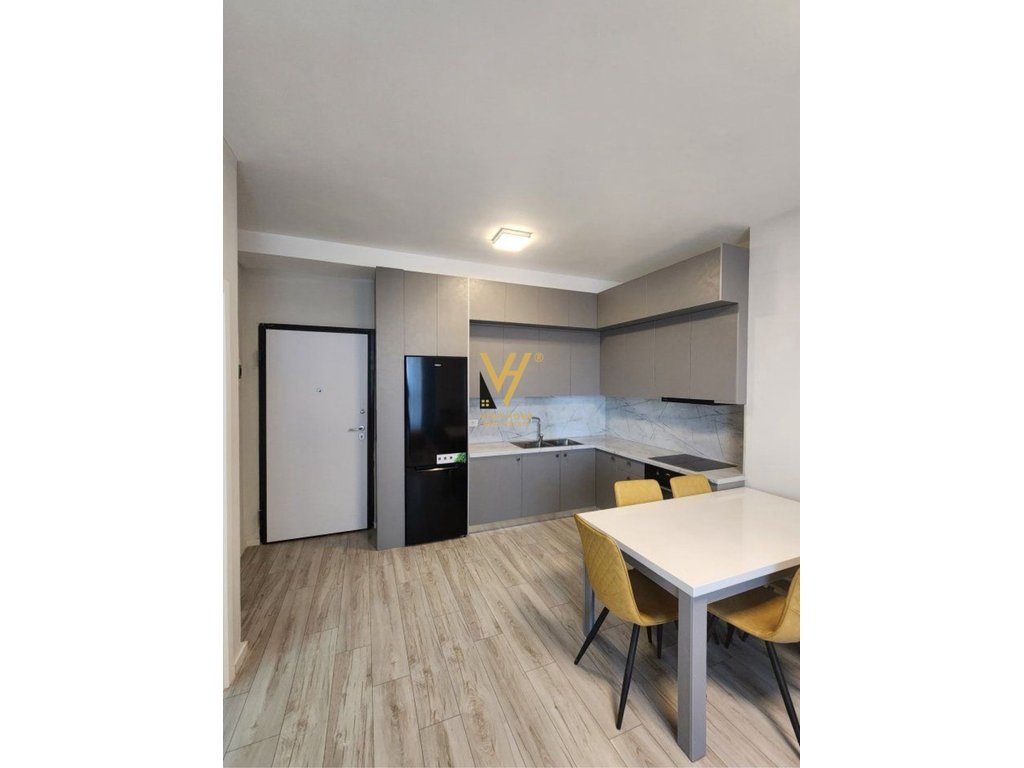 JEPET APARTAMENT 1+1 ME QIRA TE KOMUNA E PARISIT 75.000 LEKE 2